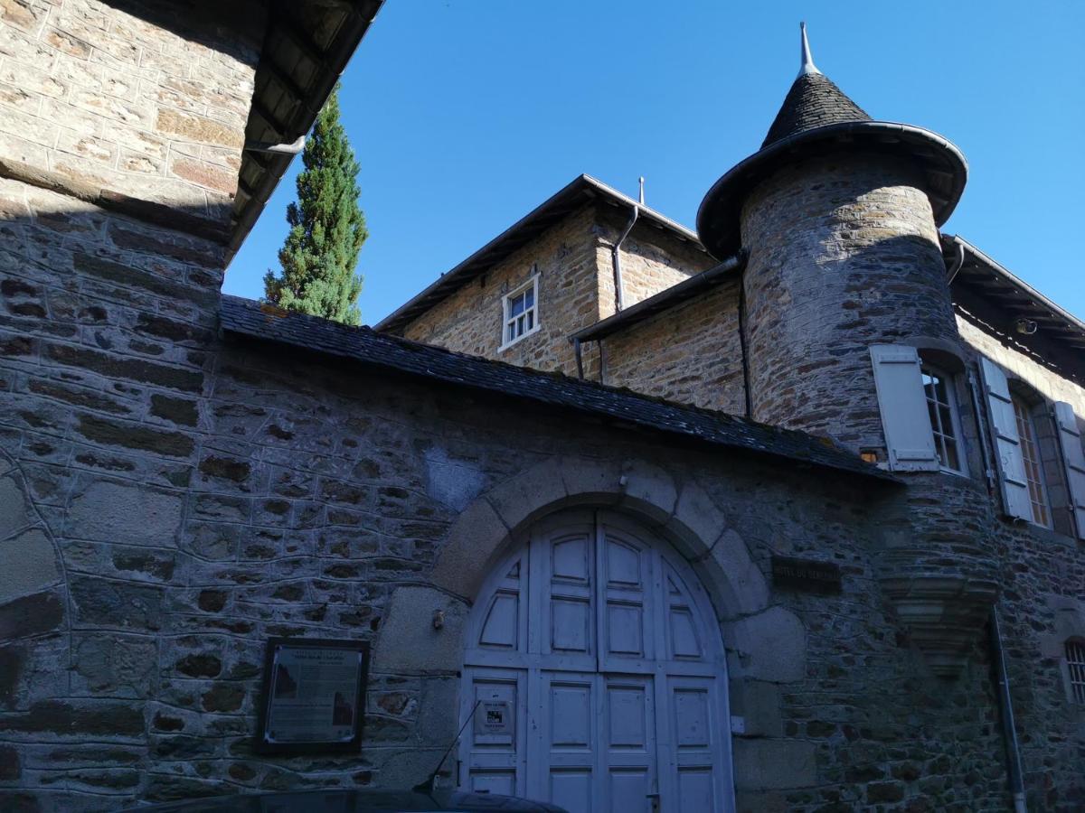 Hotel Ambroise Uzerche Exteriör bild